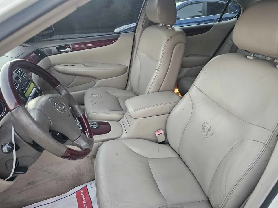 2004 Lexus ES 4th Gen - Image 7 of 11