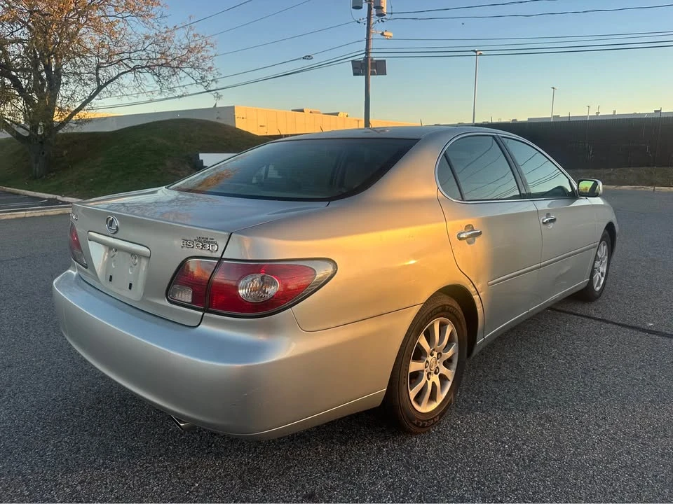 2004 Lexus ES 3rd Gen - Image 2 of 16