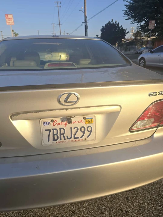 2004 Lexus ES 3rd Gen - Image 3 of 10