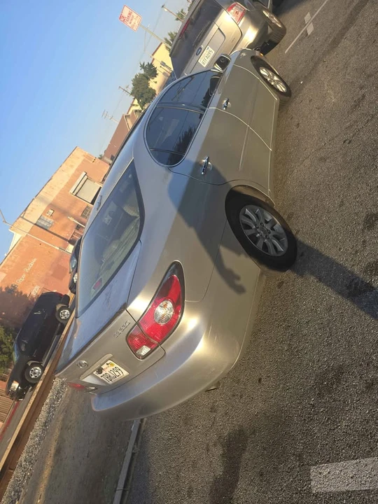 2004 Lexus ES 3rd Gen - Image 2 of 10