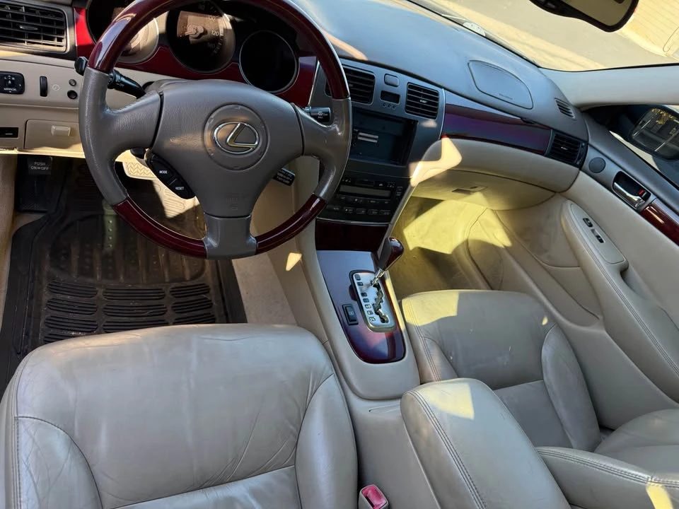 2004 Lexus ES 4th Gen - Image 9 of 10