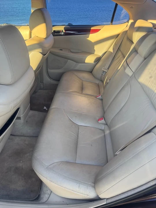 2004 Lexus ES 4th Gen - Image 10 of 12
