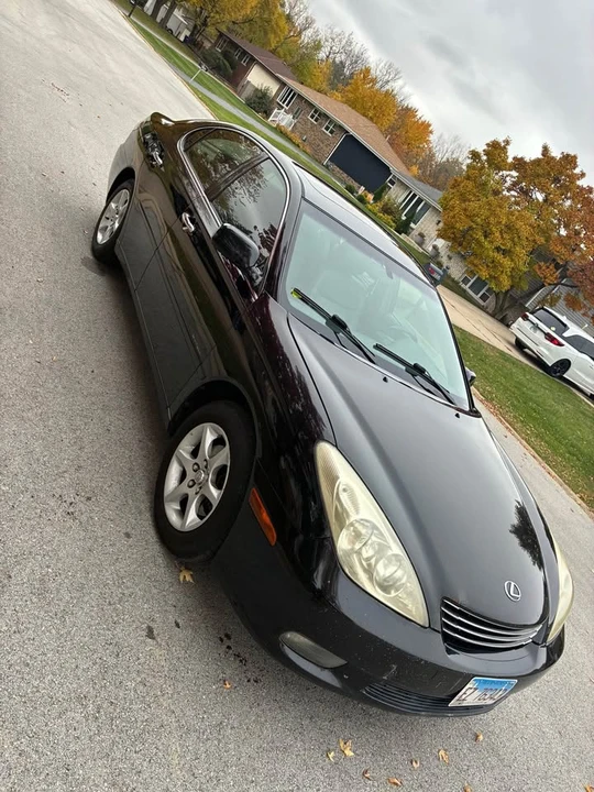 2004 Lexus ES 4th Gen - Image 2 of 7
