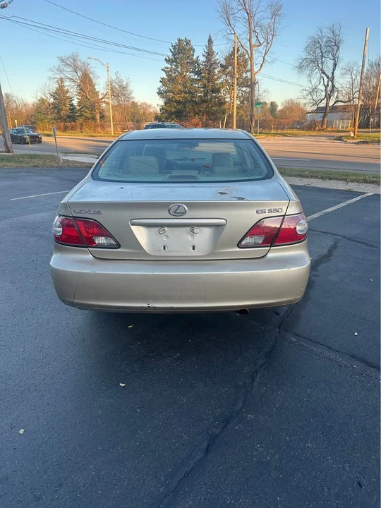 2004 Lexus ES 4th Gen - Image 7 of 16