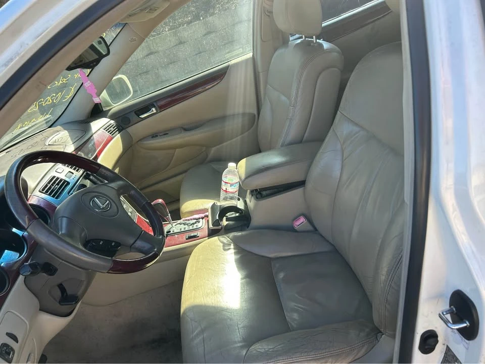 2004 Lexus ES 4th Gen - Image 5 of 6
