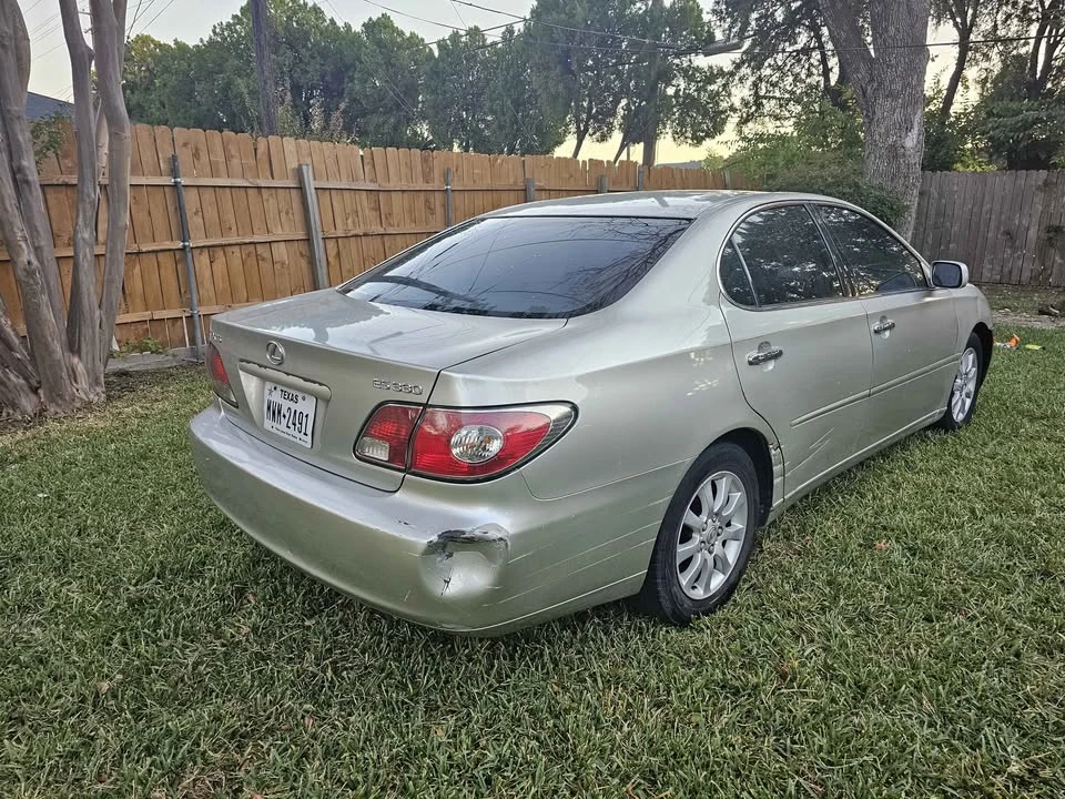 2004 Lexus ES 3rd Gen - Image 4 of 7
