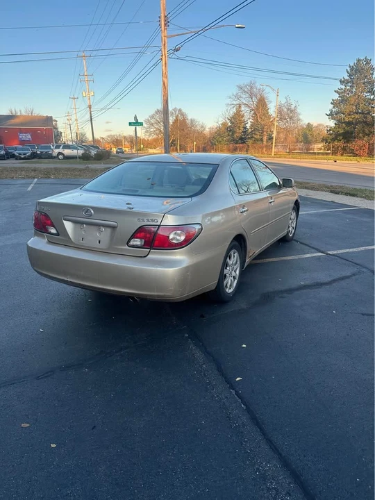 2004 Lexus ES 4th Gen - Image 14 of 16