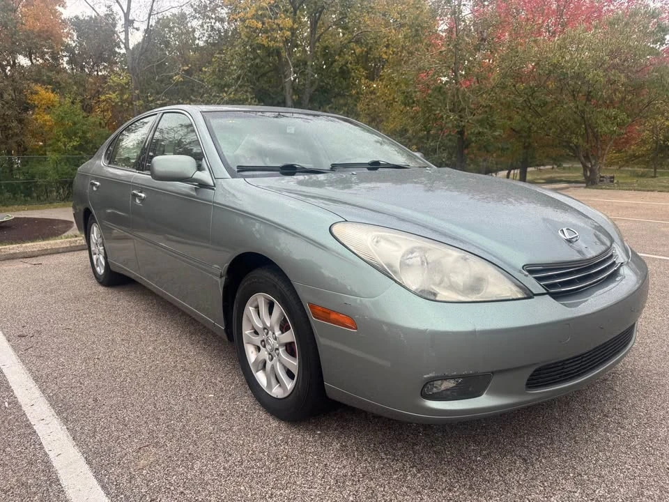 2004 Lexus ES 4th Gen - Image 9 of 20