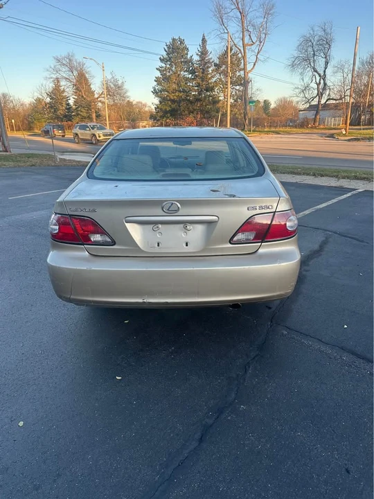 2004 Lexus ES 4th Gen - Image 2 of 16