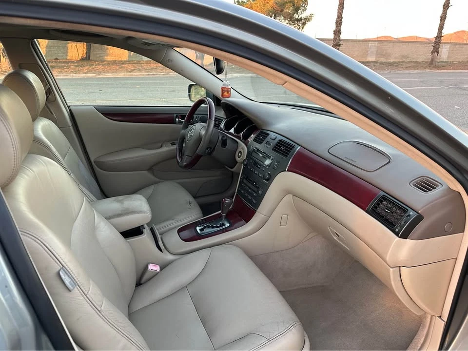2004 Lexus ES 3rd Gen - Image 7 of 14