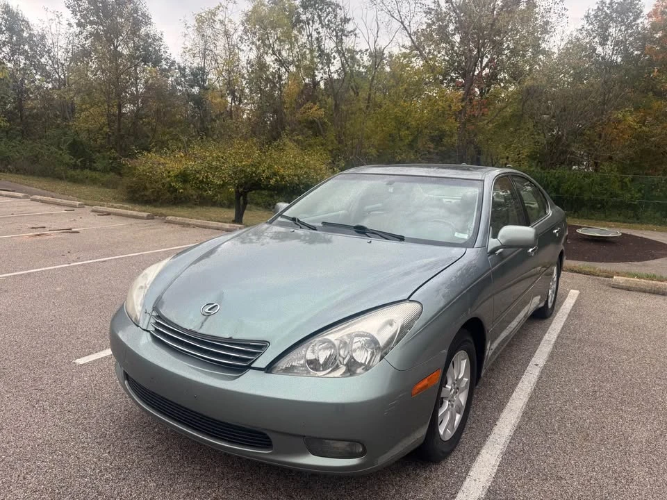 2004 Lexus ES 4th Gen - Image 10 of 20