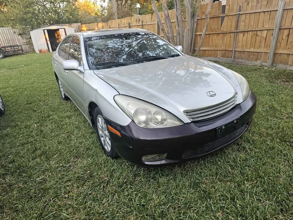 2004 Lexus ES 3rd Gen - Image 2 of 7