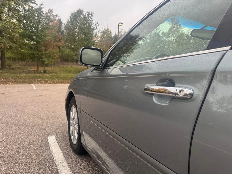 2004 Lexus ES 4th Gen - Image 2 of 20