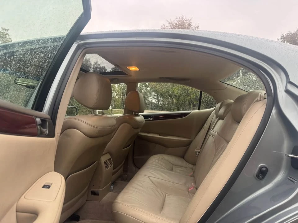 2004 Lexus ES 4th Gen - Image 16 of 20
