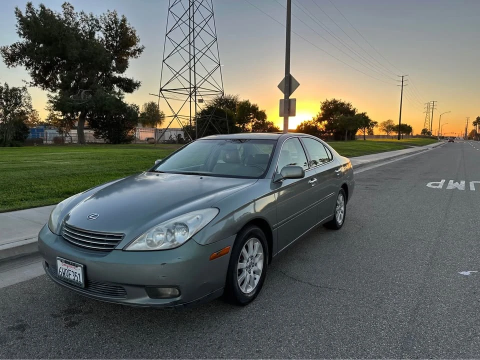 2004 Lexus ES 3rd Gen - Image 6 of 14