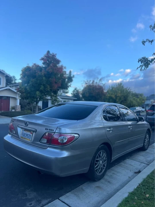 2004 Lexus ES 3rd Gen - Image 2 of 4