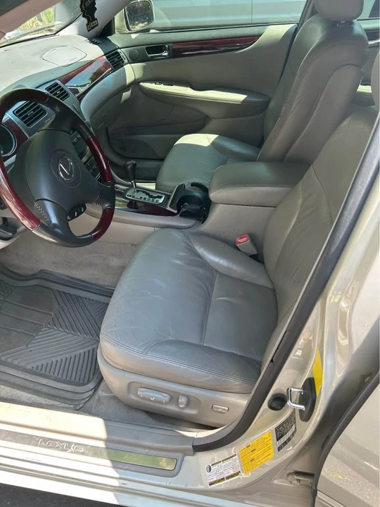 2004 Lexus ES 3rd Gen - Image 5 of 10