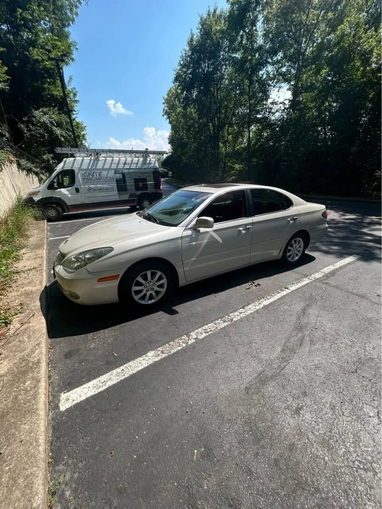 2004 Lexus ES 3rd Gen - Image 2 of 10