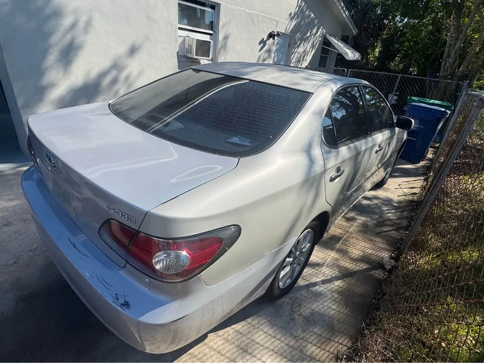 2004 Lexus ES 3rd Gen - Image 4 of 9