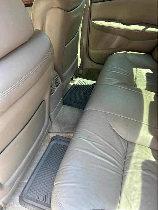 2004 Lexus ES 3rd Gen - Image 6 of 10