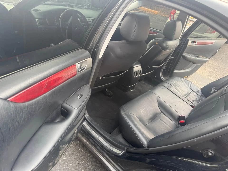 2004 Lexus ES 4th Gen - Image 2 of 12