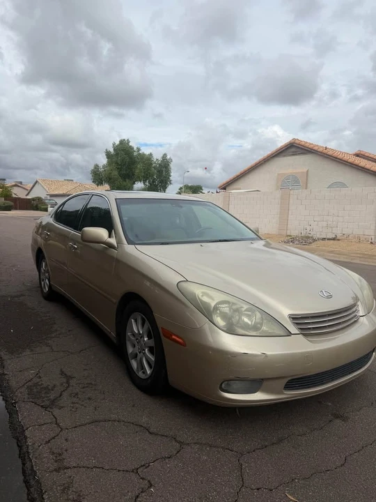2004 Lexus ES 3rd Gen - Image 2 of 5