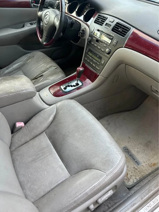 2004 Lexus ES 3rd Gen - Image 4 of 4