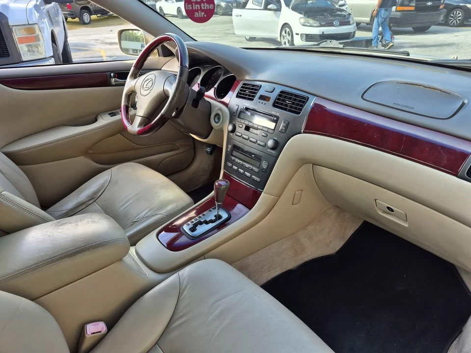 2004 Lexus ES 4th Gen - Image 6 of 10