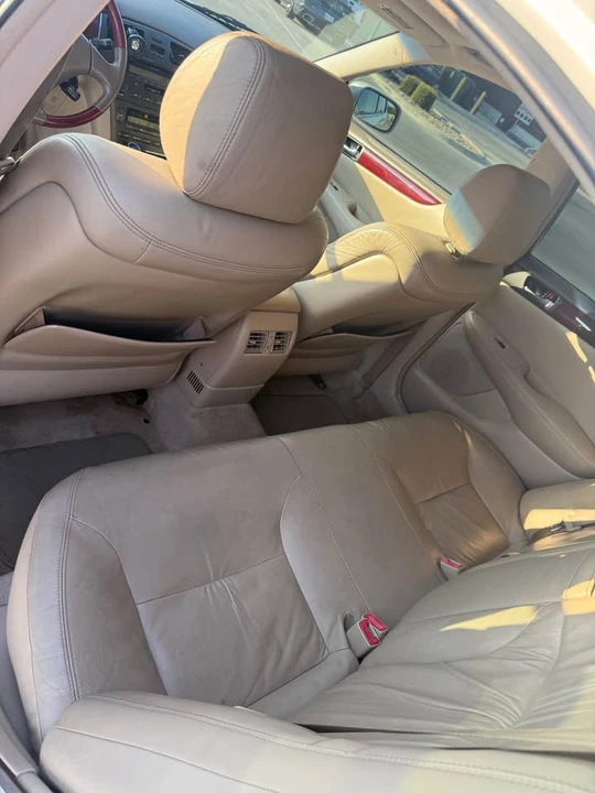 2004 Lexus ES 3rd Gen - Image 8 of 16