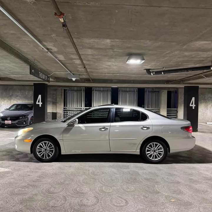 2004 Lexus ES 4th Gen - Image 8 of 14