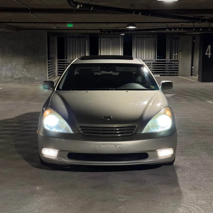 2004 Lexus ES 4th Gen - Image 2 of 14