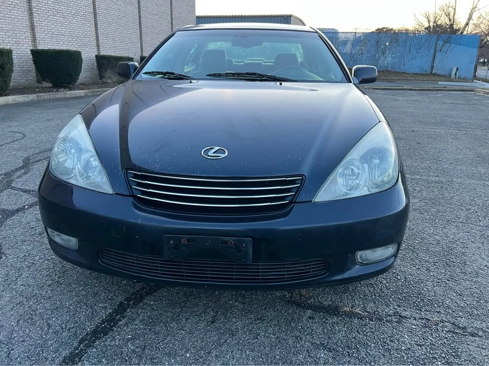 2004 Lexus ES 3rd Gen - Image 2 of 11