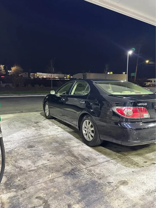 2004 Lexus ES 3rd Gen - Image 2 of 6