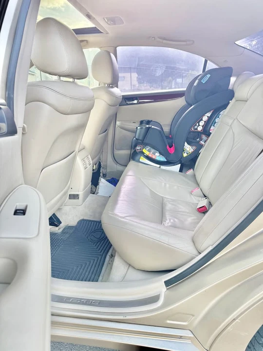 2004 Lexus ES 4th Gen - Image 9 of 13