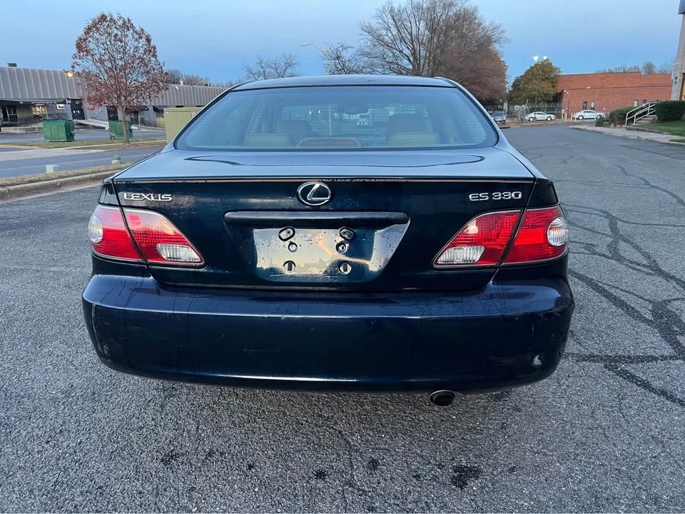 2004 Lexus ES 3rd Gen - Image 5 of 11