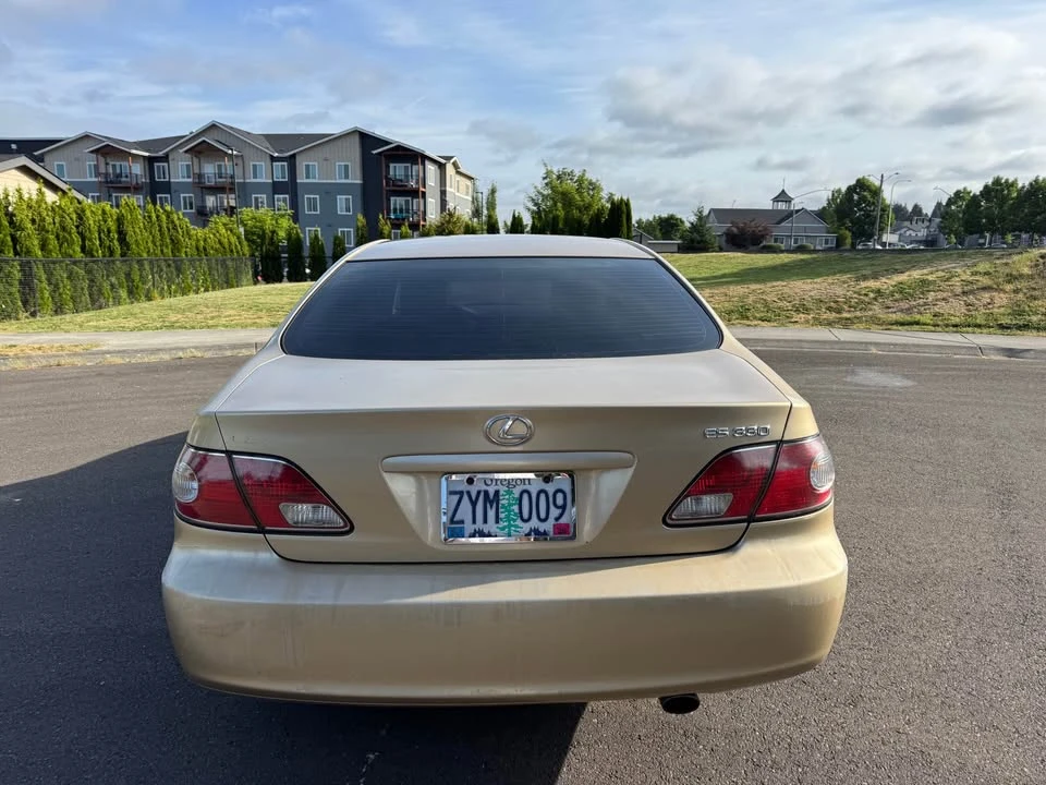 2004 Lexus ES 4th Gen - Image 2 of 13