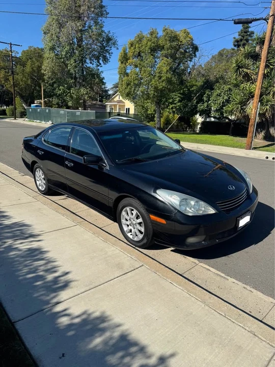 2004 Lexus ES 3rd Gen - Image 3 of 10