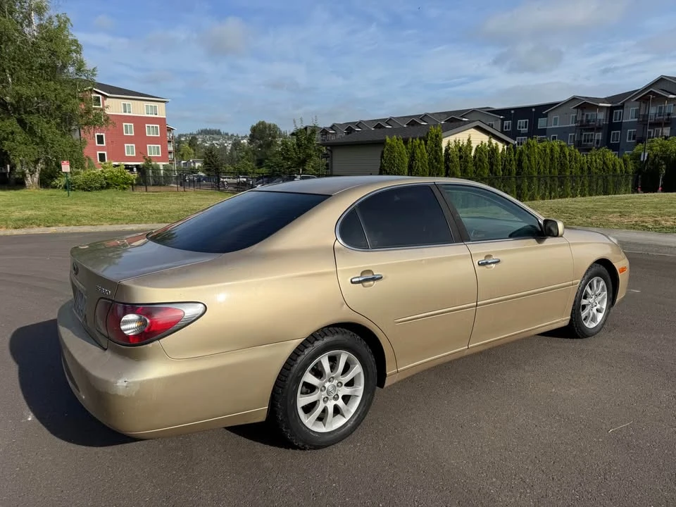 2004 Lexus ES 4th Gen - Image 4 of 13