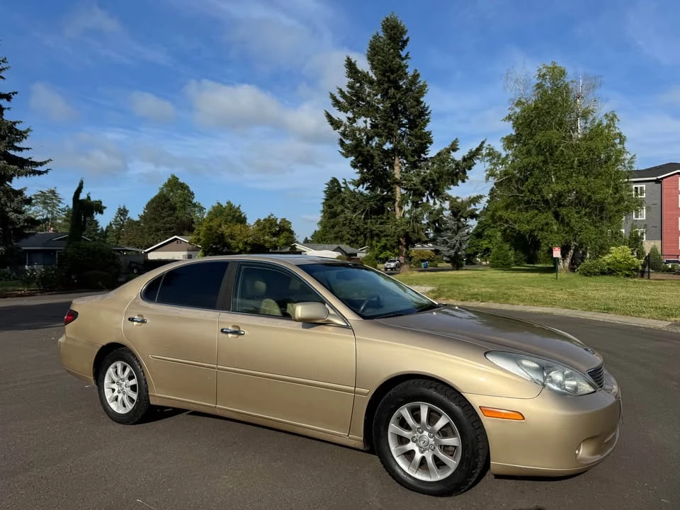 2004 Lexus ES 4th Gen - Image 5 of 13