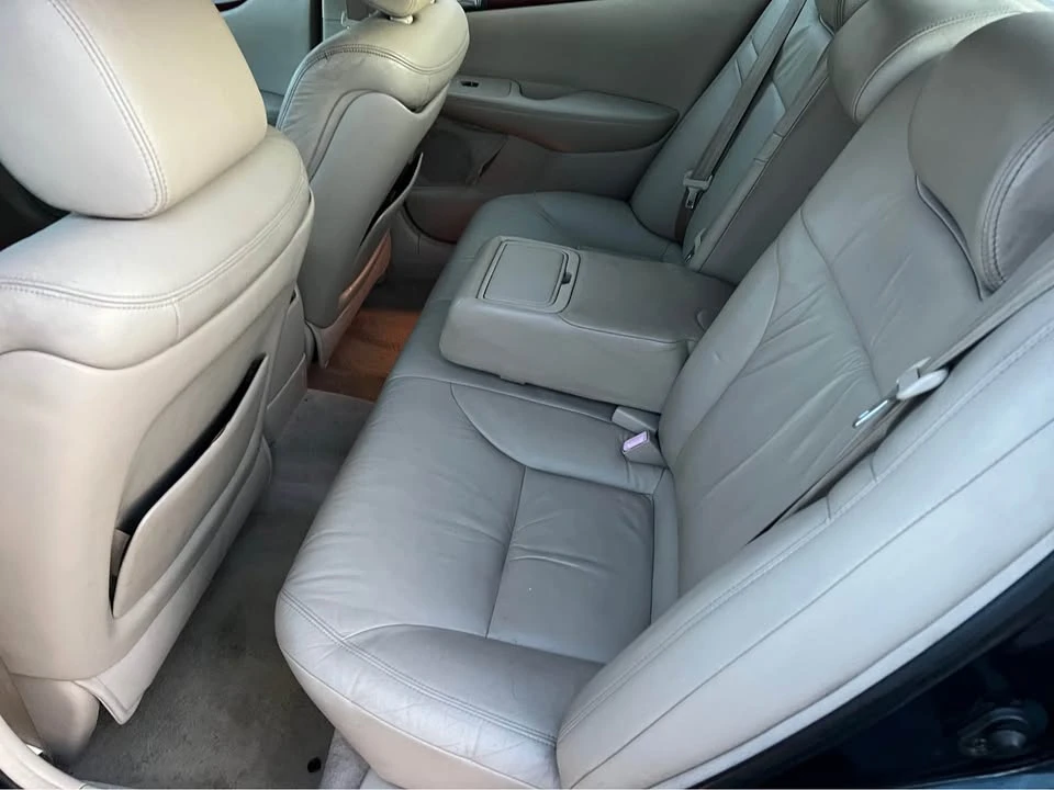 2004 Lexus ES 3rd Gen - Image 8 of 11