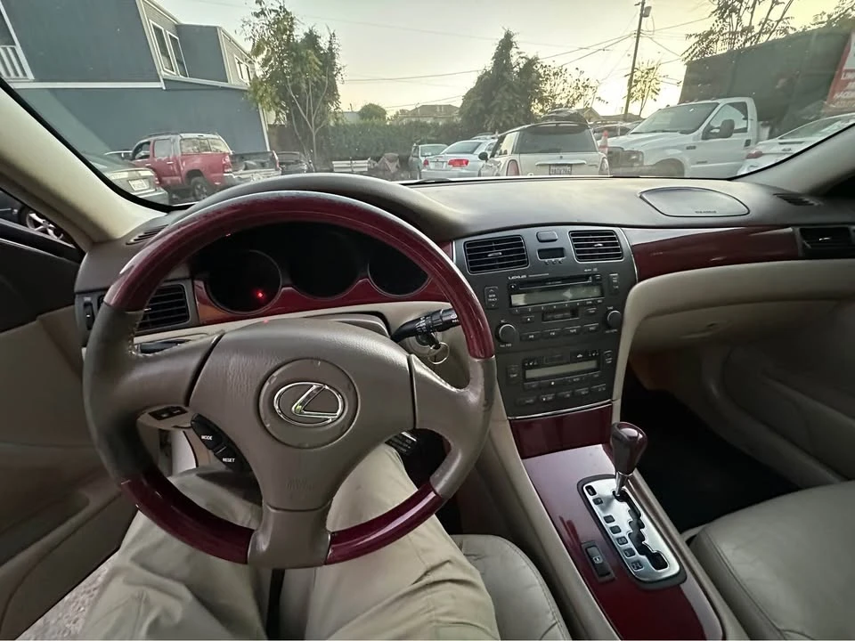 2004 Lexus ES 3rd Gen - Image 6 of 9