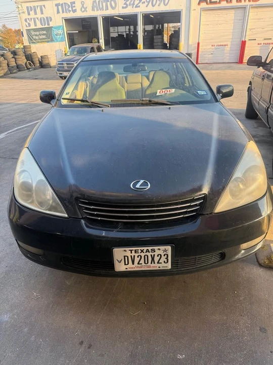 2004 Lexus ES 3rd Gen - Image 2 of 3