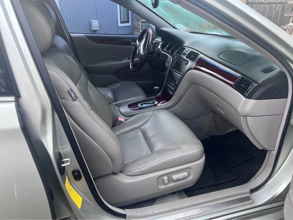 2004 Lexus ES 4th Gen - Image 4 of 9