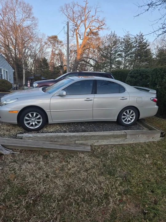 2004 Lexus ES 4th Gen - Image 4 of 4