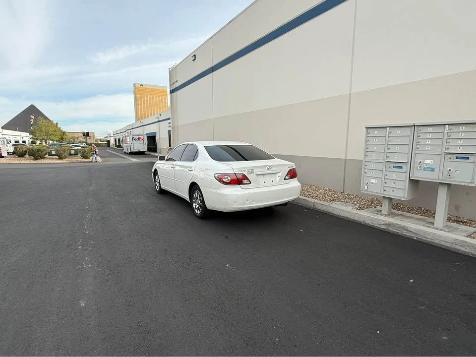 2004 Lexus ES 3rd Gen - Image 2 of 11