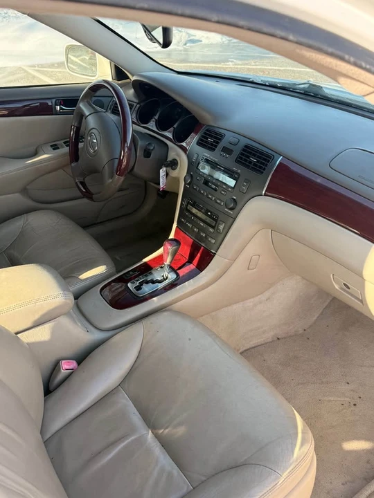 2004 Lexus ES 4th Gen - Image 6 of 11