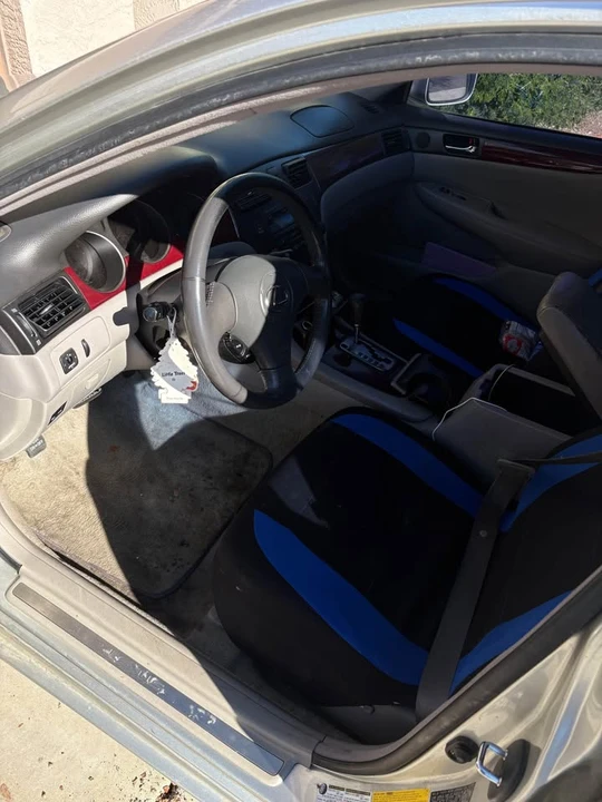 2004 Lexus ES 3rd Gen - Image 5 of 10