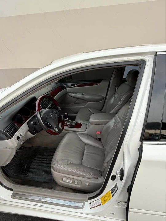 2004 Lexus ES 3rd Gen - Image 9 of 11