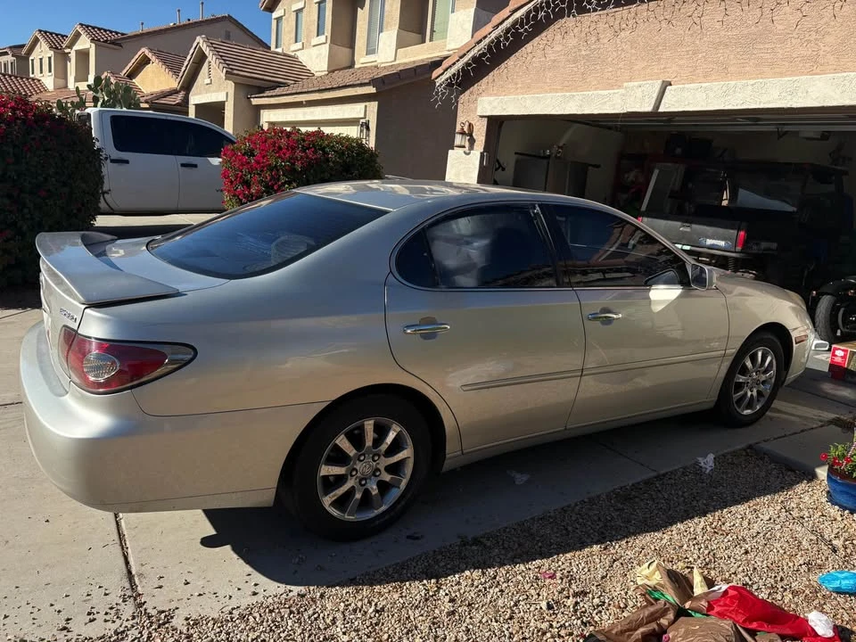 2004 Lexus ES 3rd Gen - Image 3 of 10