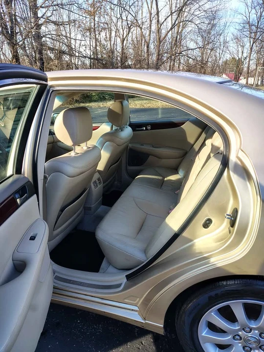 2004 Lexus ES 4th Gen - Image 5 of 8